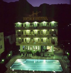 Hotel More