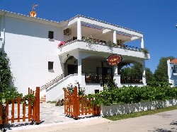 Hotel Anemos Studios